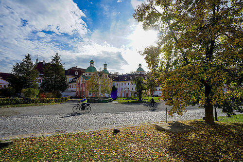 Bild 2 von 3